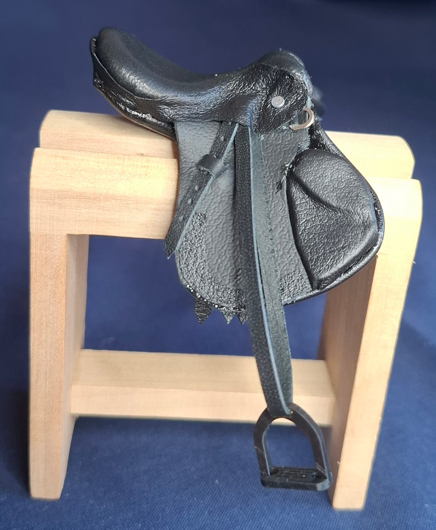 Selle anglaise noire (1:9)