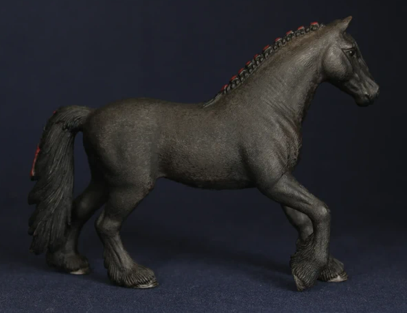 Schleich 13749 Jument Frisonne