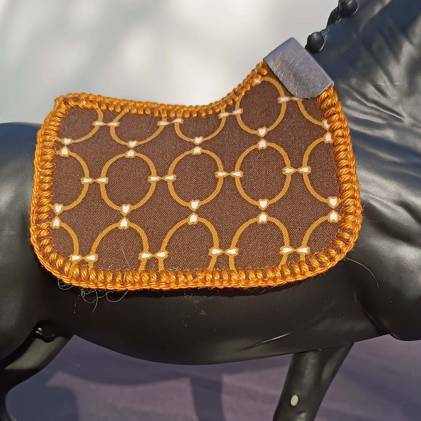 Tapis de selle classique (1:9)