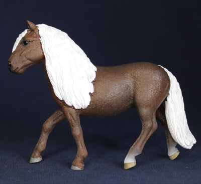 Schleich 13898 Jument Forêt-Noire