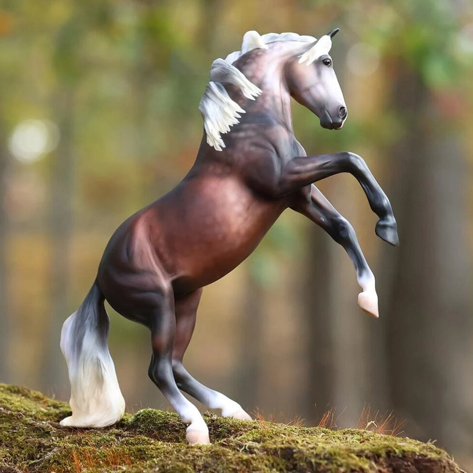 Breyer Traditionnel (1:9) 10655 - Carmen (matte)