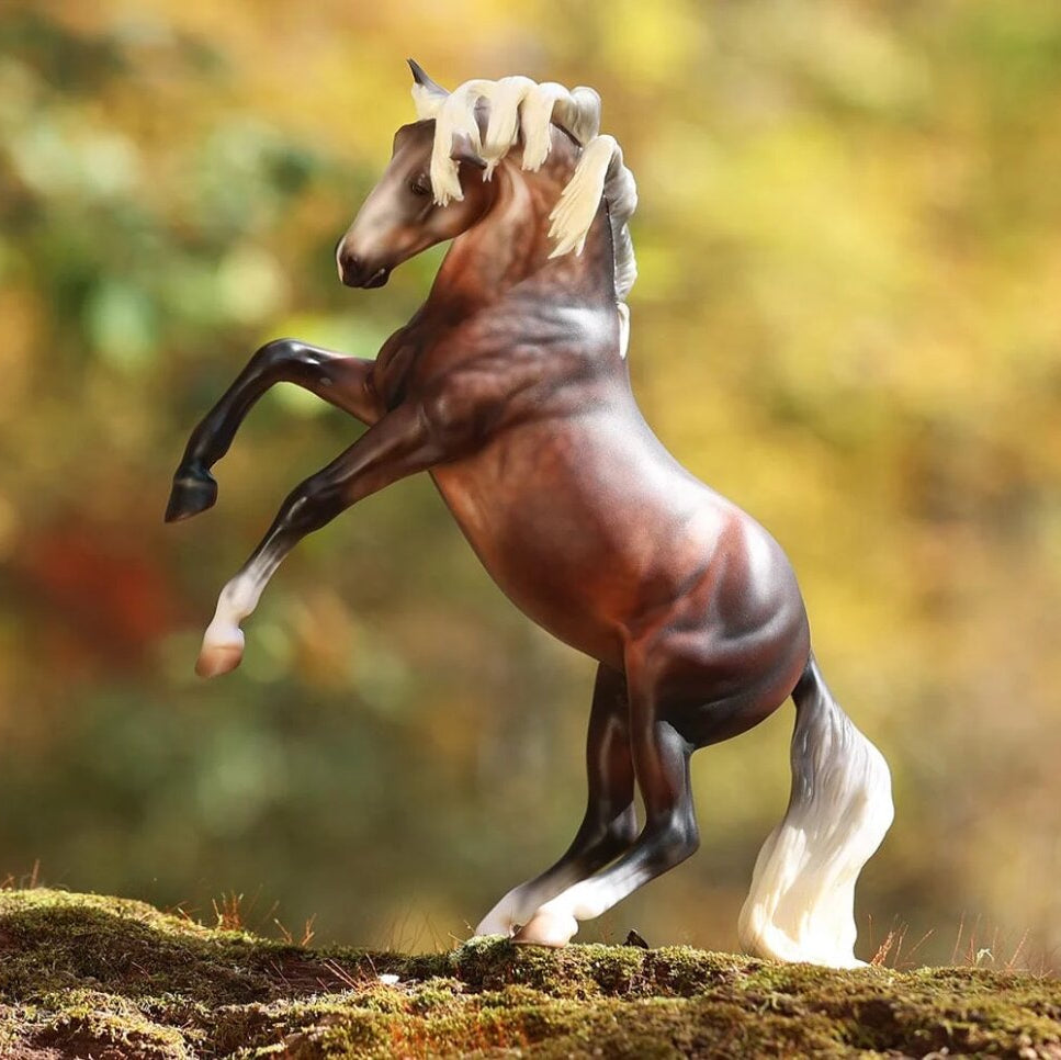 Breyer Traditionnel (1:9) 10655 - Carmen (matte)